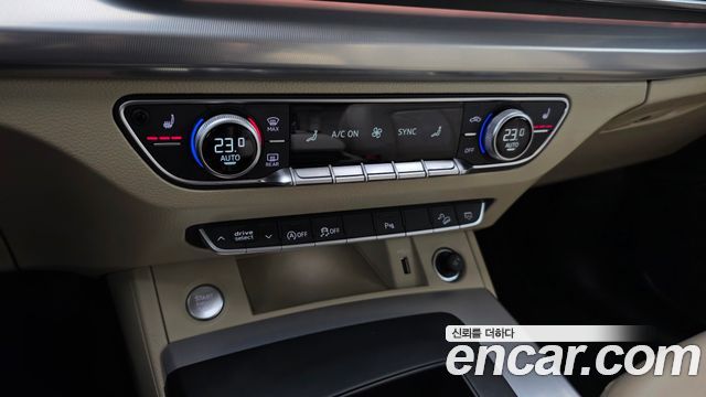 Audi Q5 2022 — photo 23