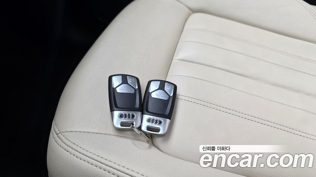 Audi Q5 2022 — photo 25