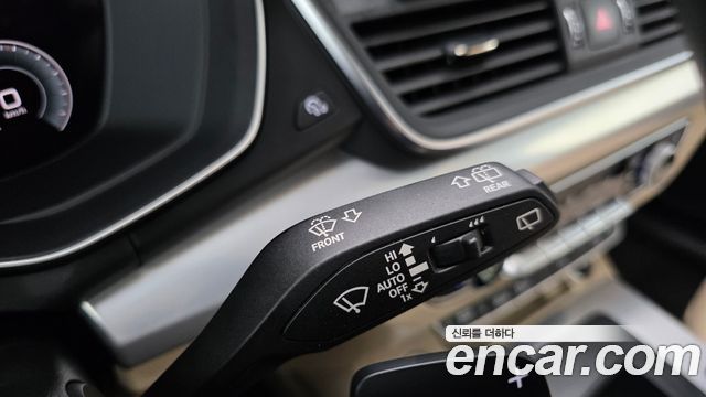 Audi Q5 2022 — photo 28