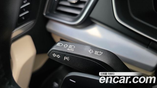 Audi Q5 2022 — photo 30
