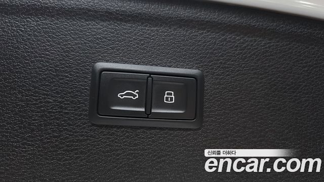 Audi Q5 2022 — photo 35