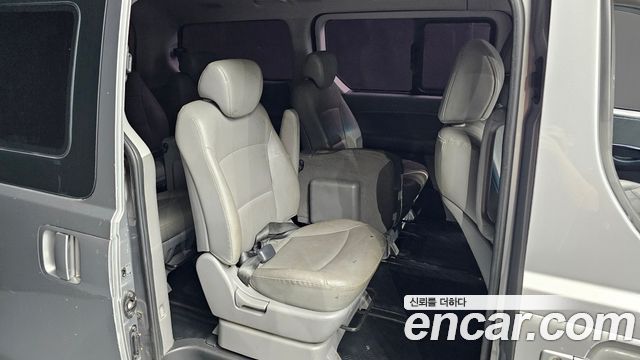 Hyundai Starex 2016 — photo 12