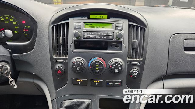 Hyundai Starex 2016 — photo 14