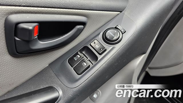 Hyundai Starex 2016 — photo 16