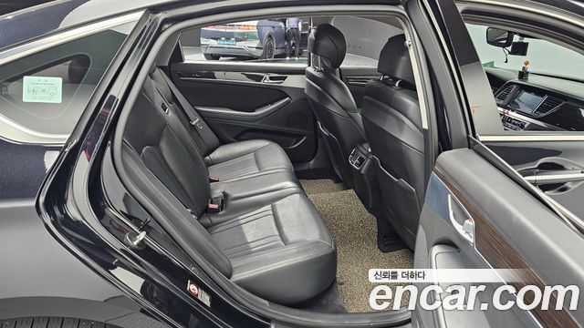 Genesis G80 2017 — photo 11