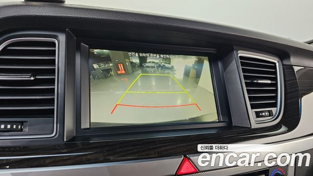 Genesis G80 2017 — photo 17