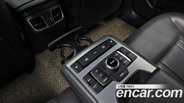 Genesis G80 2017 — photo 19