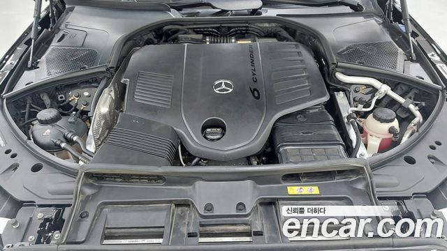 Mercedes-Benz S-Class 2023 — photo 6