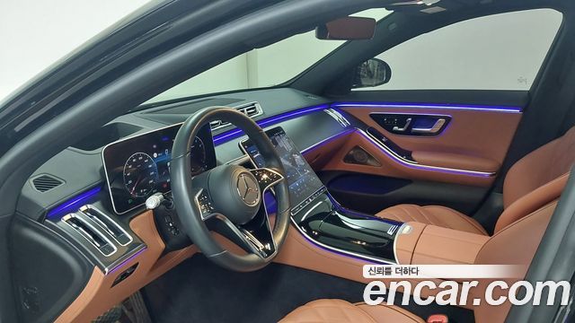 Mercedes-Benz S-Class 2023 — photo 9
