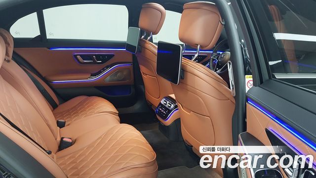 Mercedes-Benz S-Class 2023 — photo 10