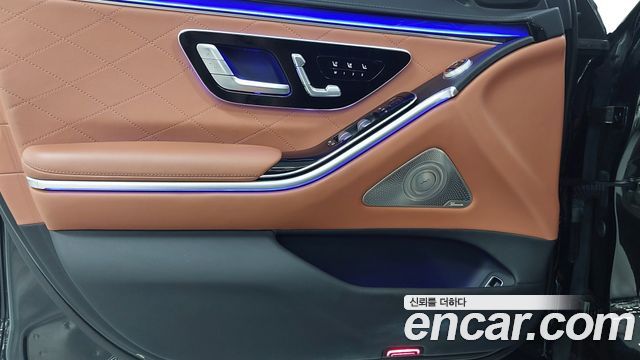 Mercedes-Benz S-Class 2023 — photo 15