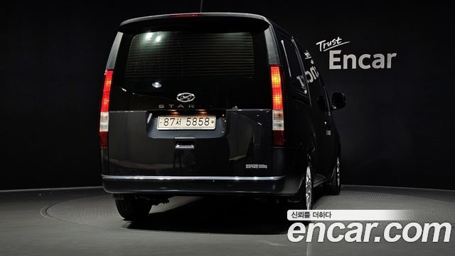 Hyundai Staria 2022 — photo 4