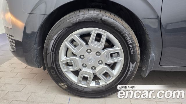 Hyundai Staria 2022 — photo 5