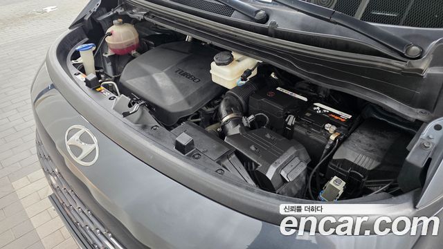 Hyundai Staria 2022 — photo 6