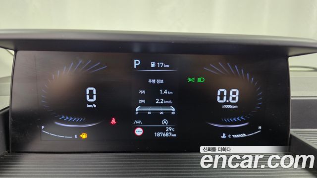 Hyundai Staria 2022 — photo 8