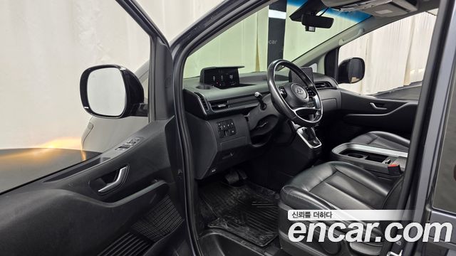 Hyundai Staria 2022 — photo 10