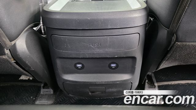 Hyundai Staria 2022 — photo 17