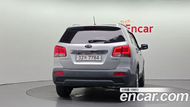 Kia Sorento 2010 — photo 4