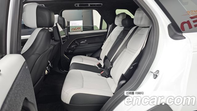 Land Rover Range Rover Sport 2025 — photo 18