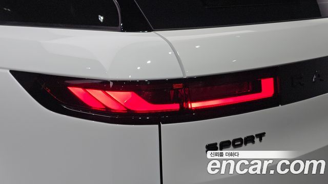 Land Rover Range Rover Sport 2025 — photo 9