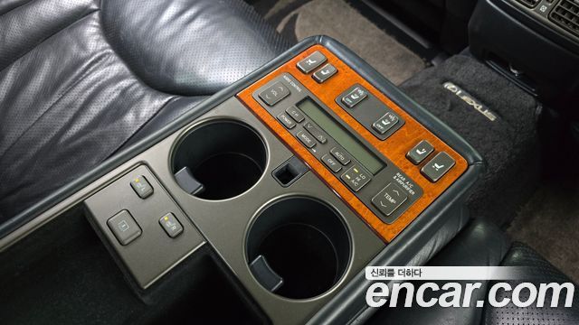 Lexus LS 2003 — photo 15