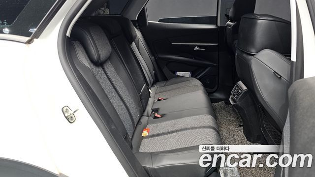 Peugeot 3008 2019 — photo 11