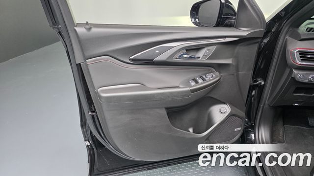 Chevrolet Korea Trailblazer 2022 — photo 14