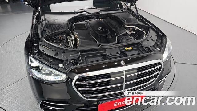Mercedes-Benz S-Class 2022 — photo 6