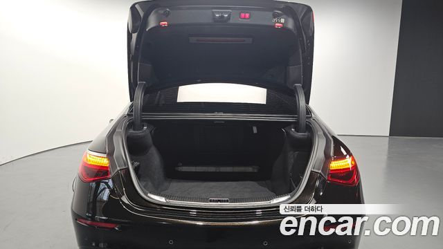 Mercedes-Benz S-Class 2022 — photo 26