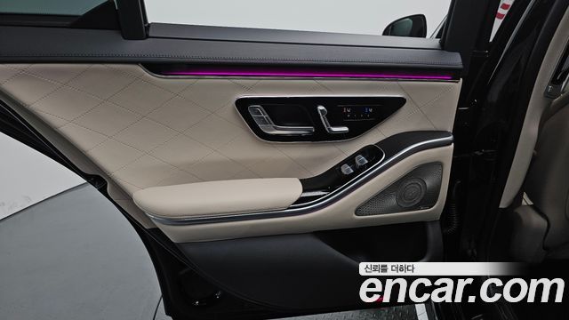 Mercedes-Benz S-Class 2022 — photo 15