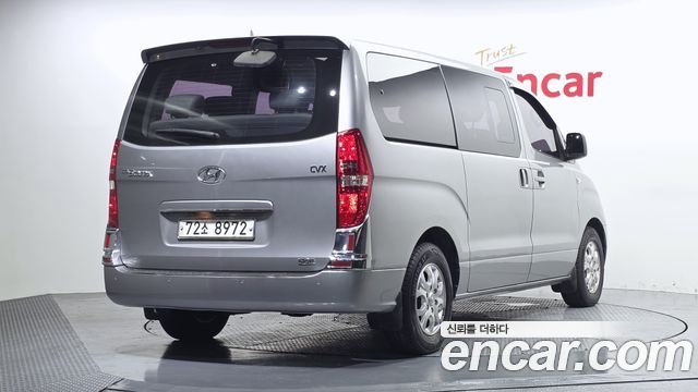 Hyundai Starex 2012 — photo 2