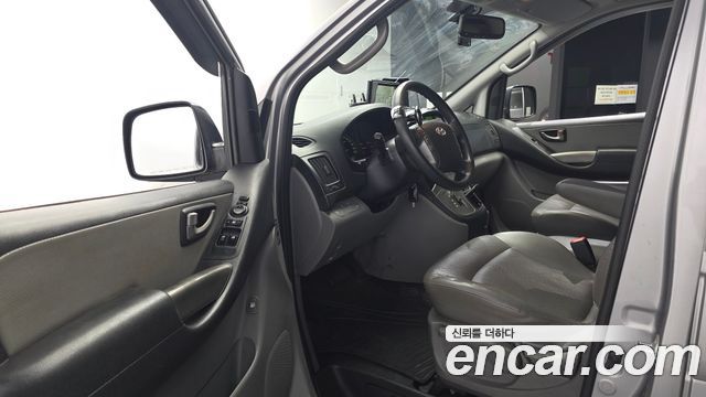 Hyundai Starex 2012 — photo 10