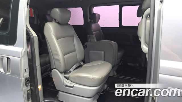 Hyundai Starex 2012 — photo 11
