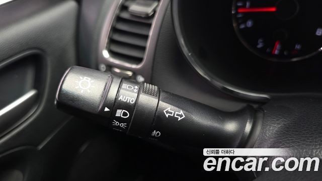 Kia K3 2016 — photo 17