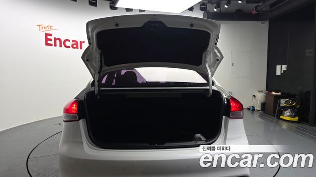 Kia K3 2016 — photo 20