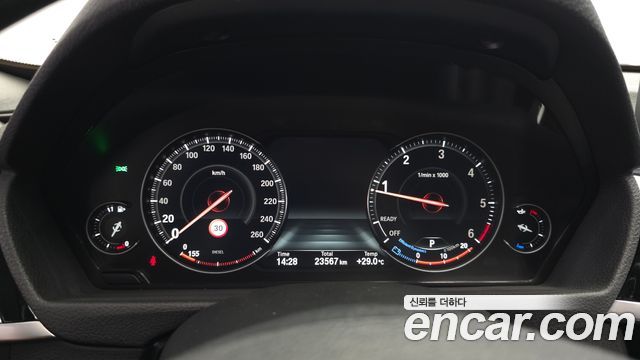 BMW Gran Turismo 2021 — photo 8