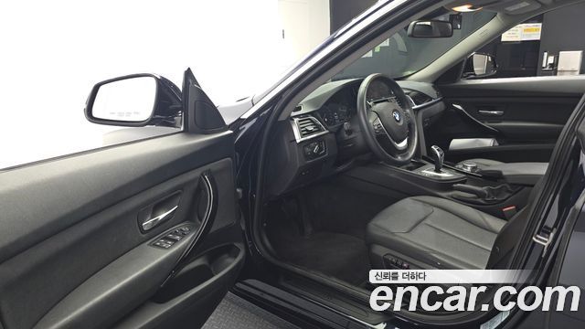 BMW Gran Turismo 2021 — photo 10
