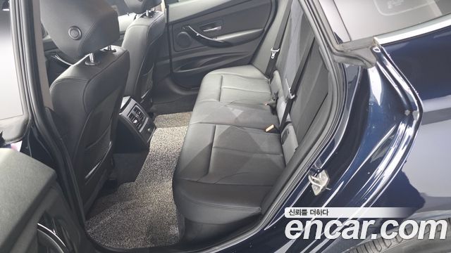 BMW Gran Turismo 2021 — photo 11