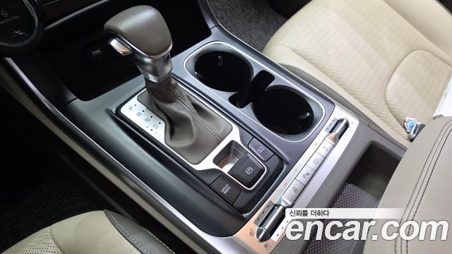 Kia Canival 2021 — photo 12