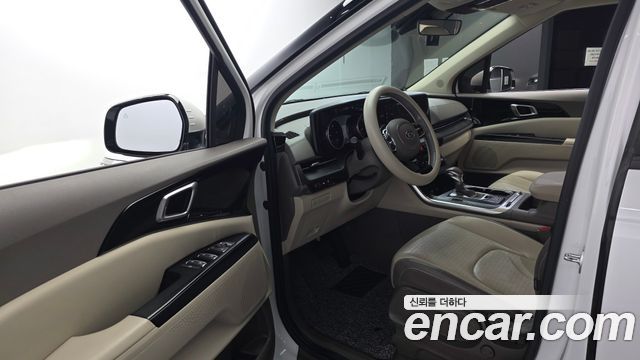 Kia Canival 2021 — photo 13