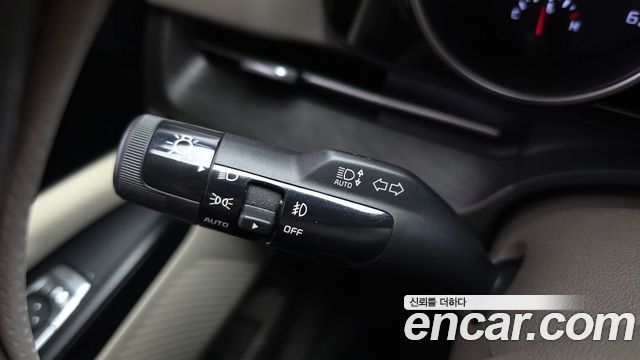 Kia Canival 2021 — photo 27