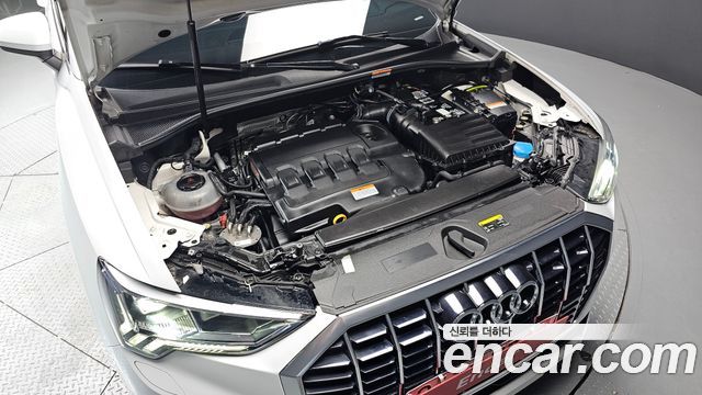Audi Q3 2020 — photo 6