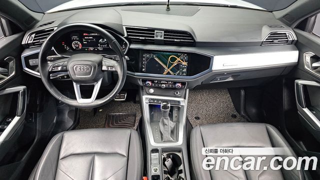 Audi Q3 2020 — photo 7