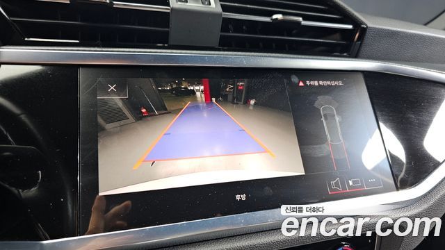 Audi Q3 2020 — photo 14