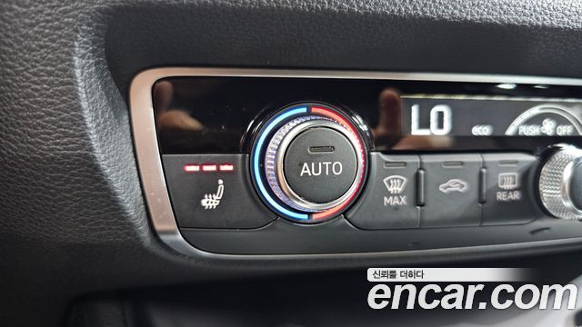 Audi Q3 2020 — photo 16