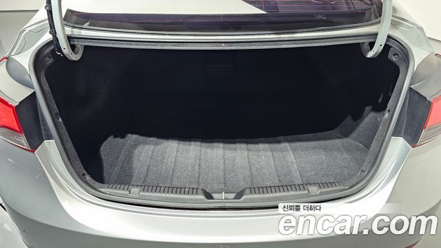 Hyundai AVANTE 2015 — photo 26