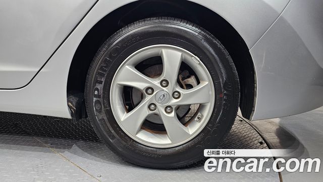 Hyundai AVANTE 2015 — photo 7
