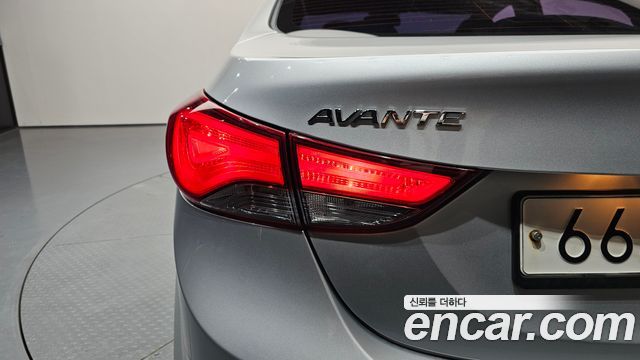 Hyundai AVANTE 2015 — photo 9