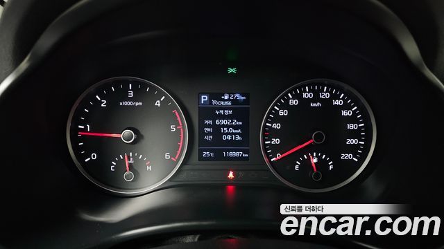 Kia Stonic 2019 — photo 8