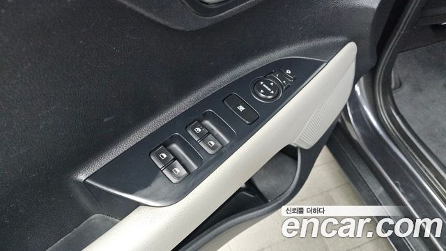 Kia Stonic 2019 — photo 14